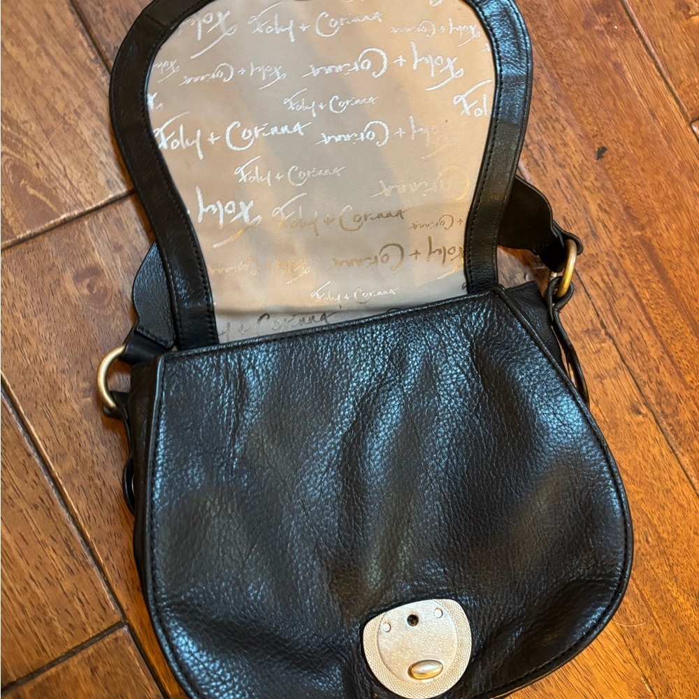 Gorgeous Foley & Corrina black leather crossbody purse - Picture 5 of 5